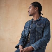 Mand iført denimjakke fra Levi’s – inspirationsbillede fra Levi’s i Ringsted Designer Outlet