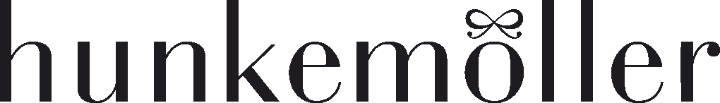 Hunkemöller logo som vises på Ringsted Designer Outlets hjemmeside, hvor Hunkemöller har en outletbutik med undertøj og loungewear til outletpriser