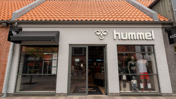 Piger i sportstøj fra Hummel – inspirationsbillede fra Hummel i Ringsted Designer Outlet