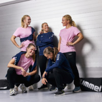 Piger i sportstøj fra Hummel – inspirationsbillede fra Hummel i Ringsted Designer Outlet